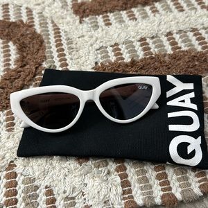 NWOT Quay Narrow Down sunglasses